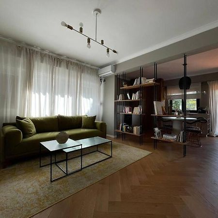 Stunning 1Bd Flat With 50M2 Terrace In The City Center ブカレスト エクステリア 写真